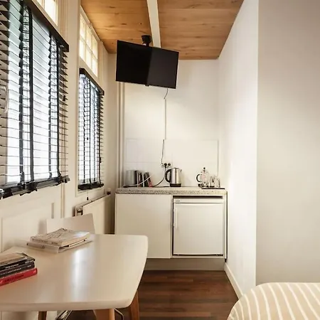 New! Private Authentic In Centre!