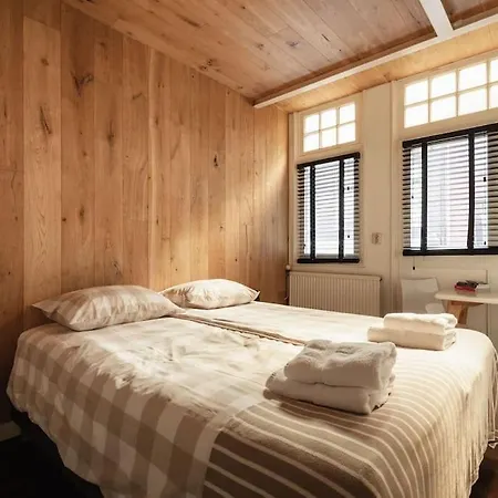 New! Private Authentic In Centre! *